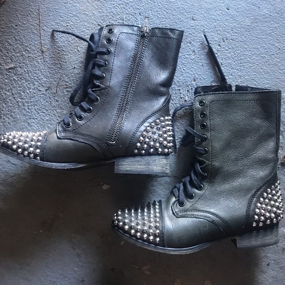 steve madden troopa spiked boot
